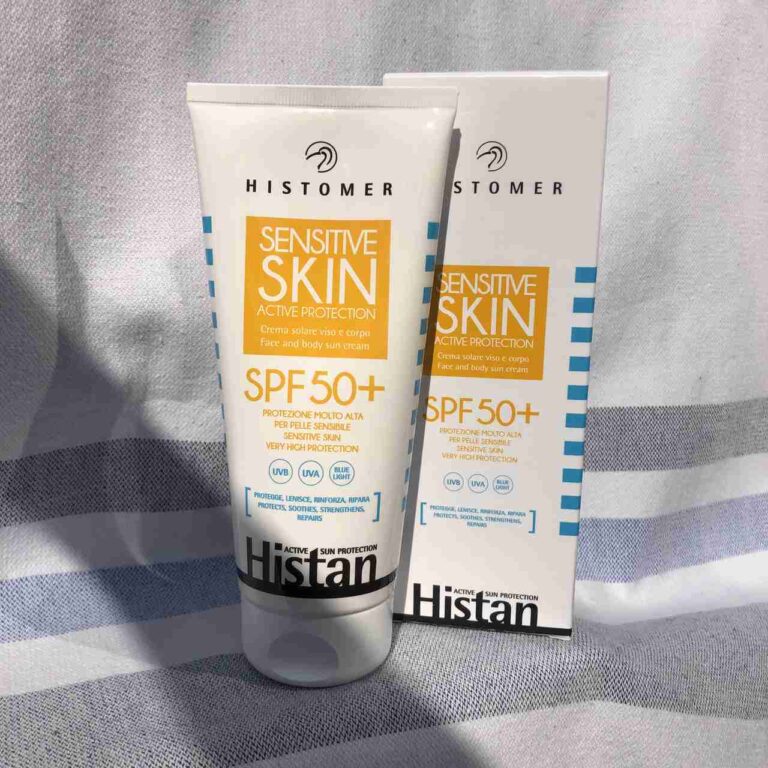 SPF 50+ dla wrażliwców do twarzy i ciała od Histomer w Drogerii RB Cosmetics. Ochrona przeciwsłoneczna UVA, UVB, Blue Light. Fotostabilny i wodoodporny.